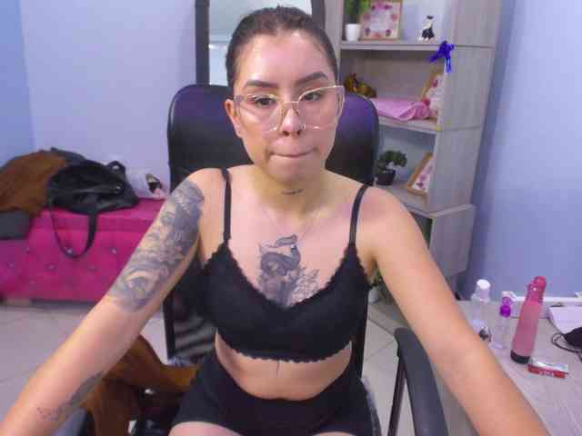 IsabellaSummer webcam