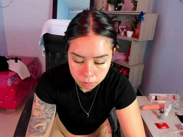IsabellaSummer webcam
