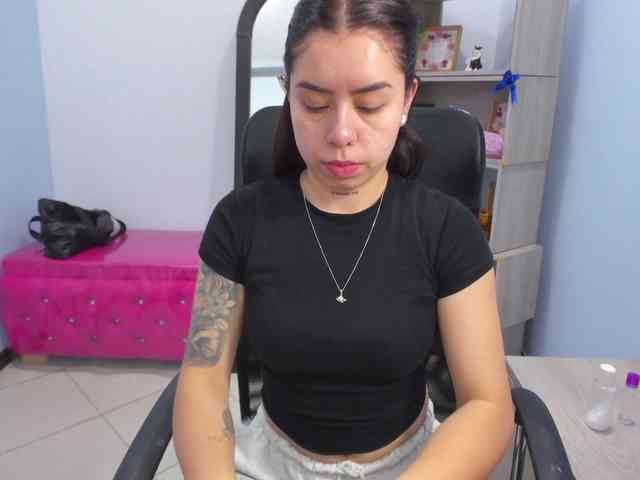 IsabellaSummer webcam