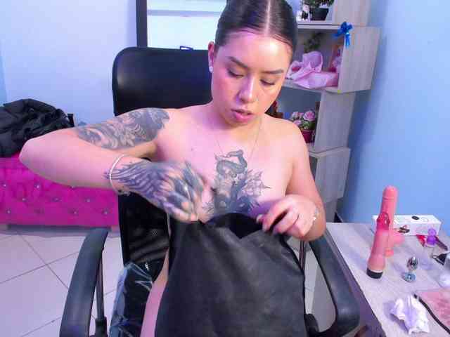 IsabellaSummer webcam