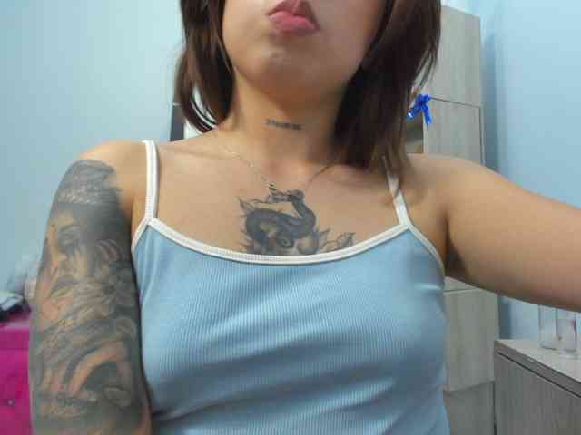 IsabellaSummer webcam