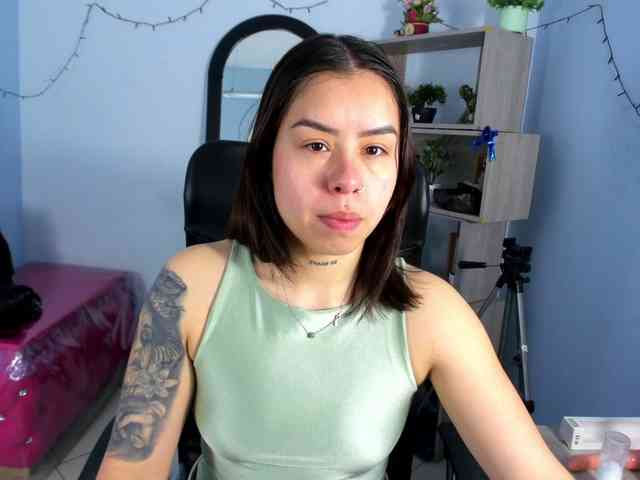 IsabellaSummer webcam