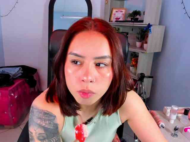 IsabellaSummer webcam