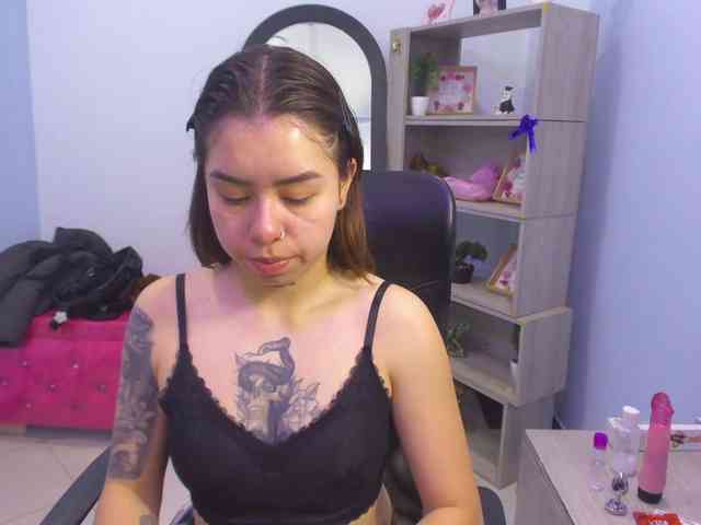 IsabellaSummer webcam