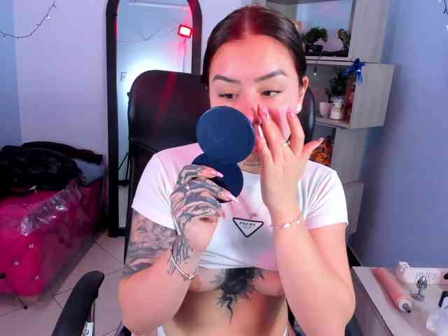 IsabellaSummer webcam