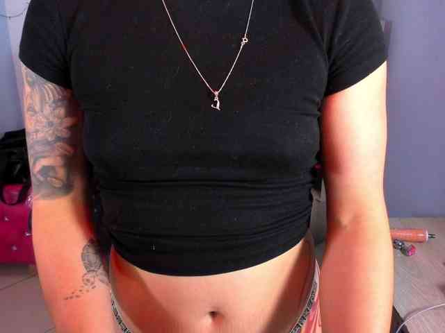 IsabellaSummer webcam