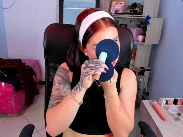 IsabellaSummer webcam