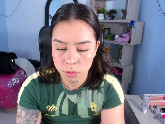IsabellaSummer webcam