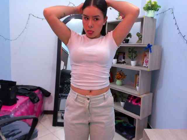 IsabellaSummer webcam