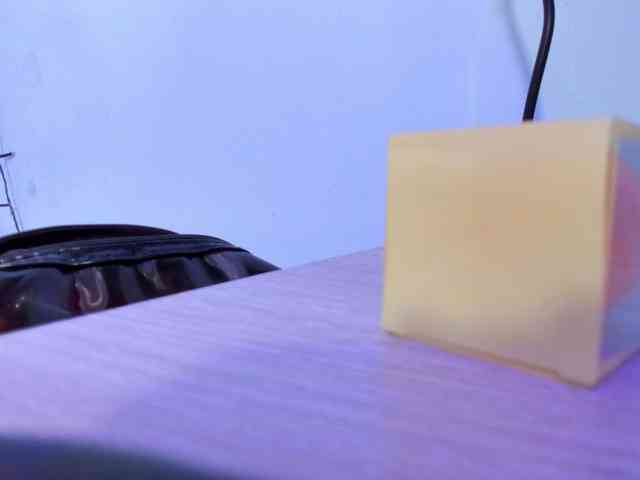 IsabellaSummer webcam
