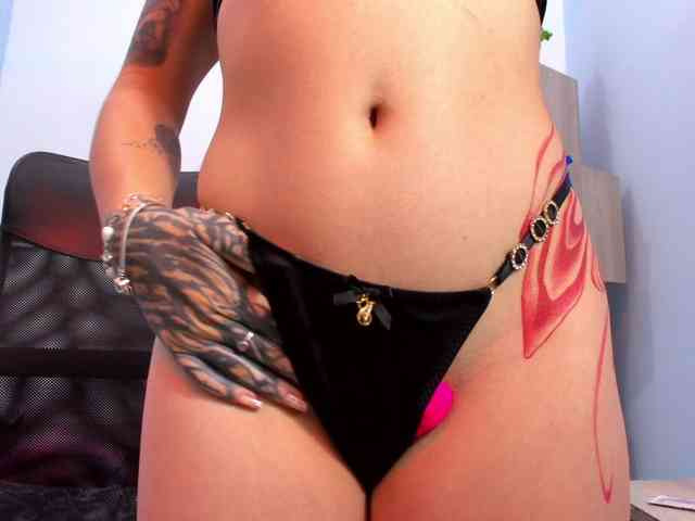 IsabellaSummer webcam