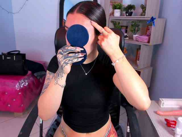 IsabellaSummer webcam