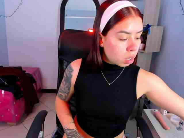 IsabellaSummer webcam