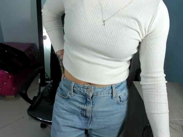 IsabellaSummer webcam