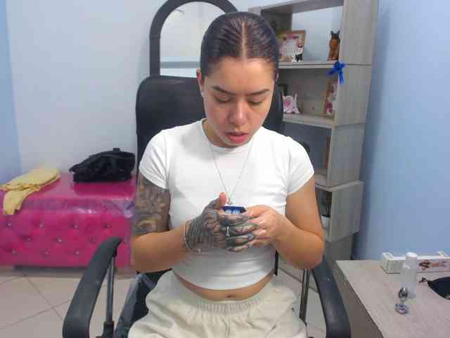 IsabellaSummer webcam