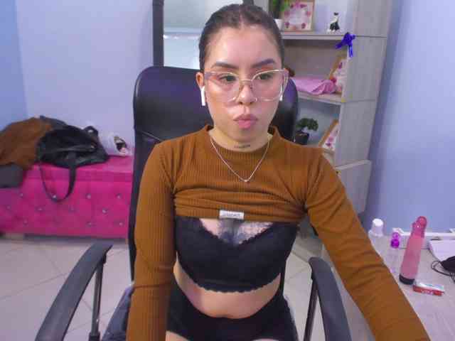 IsabellaSummer webcam