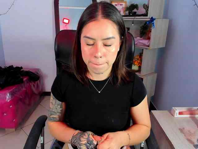 IsabellaSummer webcam