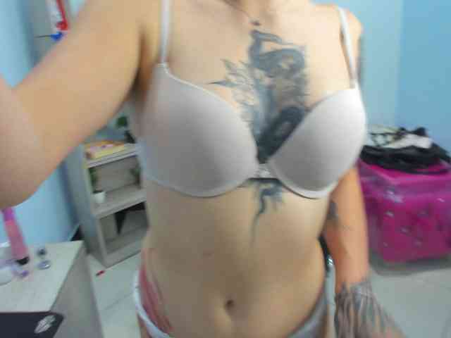 IsabellaSummer webcam