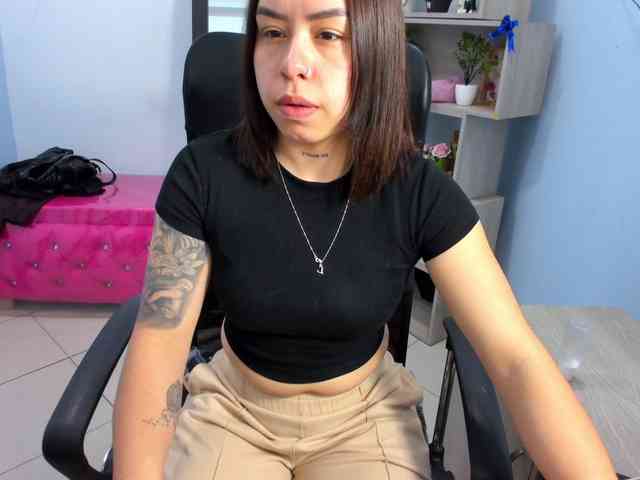 IsabellaSummer webcam