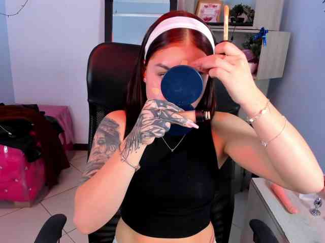 IsabellaSummer webcam