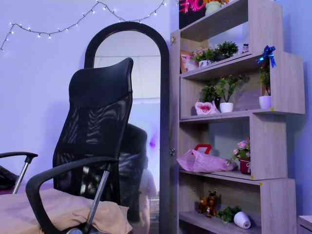 IsabellaSummer webcam
