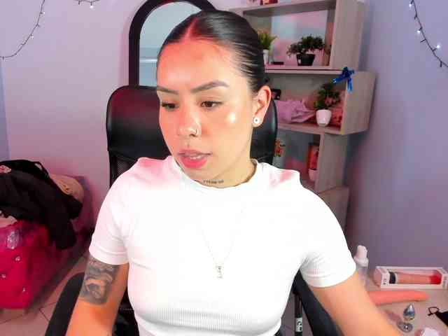 IsabellaSummer webcam