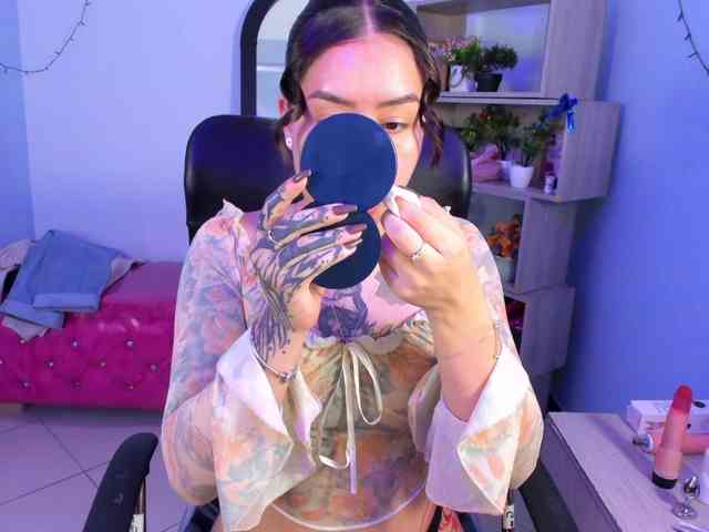 IsabellaSummer webcam