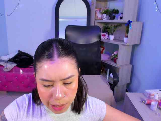 IsabellaSummer webcam