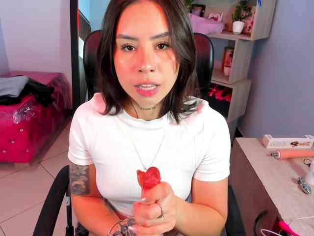 IsabellaSummer webcam