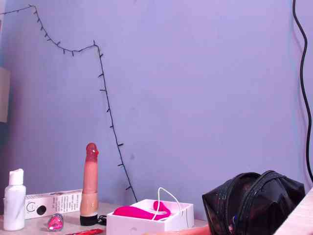 IsabellaSummer webcam