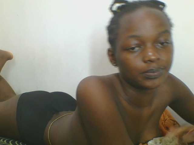 Squirtinglady's BongaCams show and profile