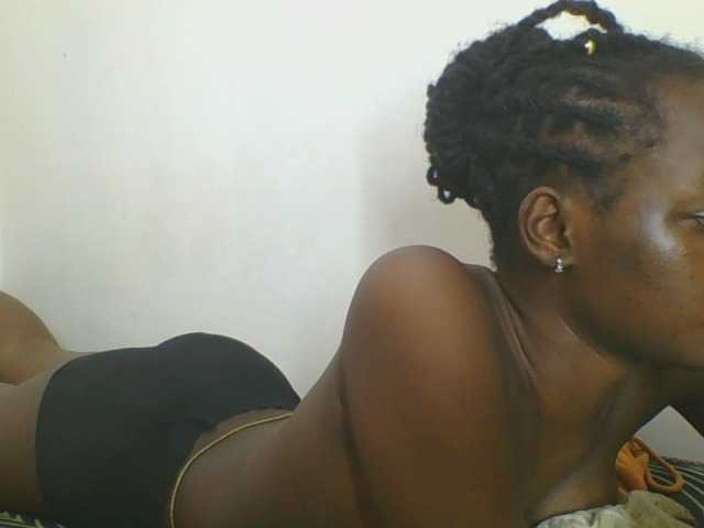 Squirtinglady's BongaCams show and profile