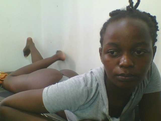 Squirtinglady's BongaCams show and profile