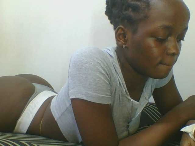 Squirtinglady's BongaCams show and profile