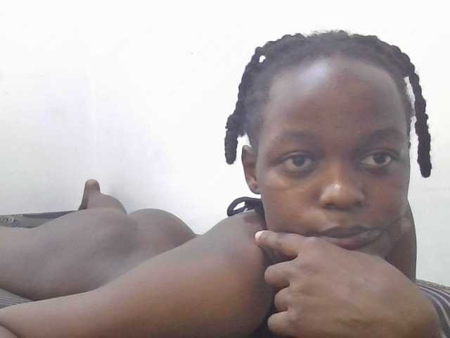 Squirtinglady's BongaCams show and profile