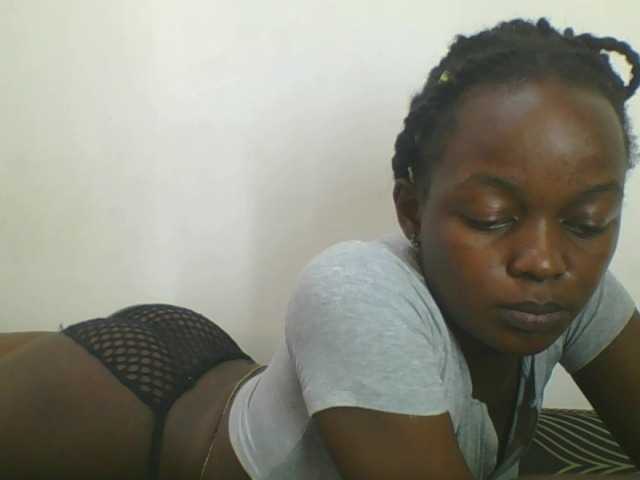 Squirtinglady's BongaCams show and profile