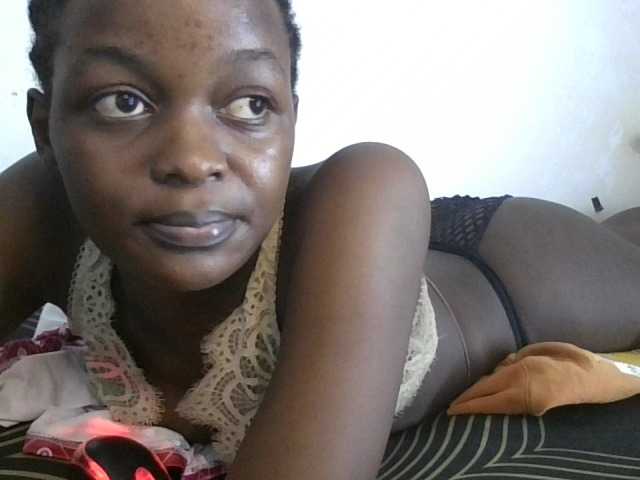 Squirtinglady's BongaCams show and profile