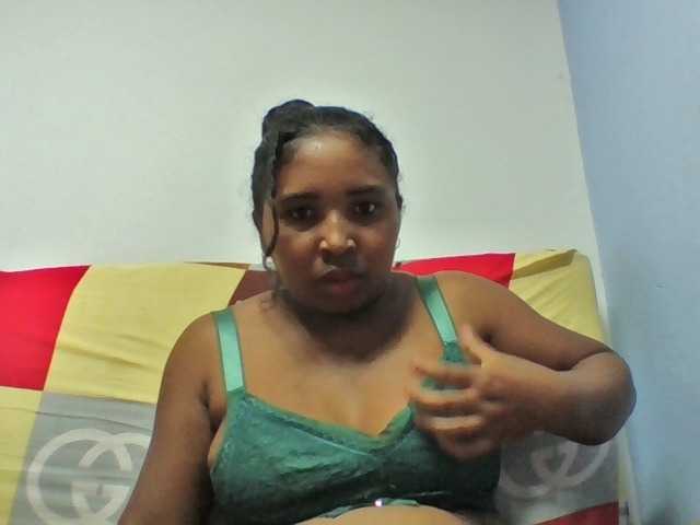 Josy-2 live cam on BongaCams
