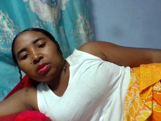 Josy-2 live cam on BongaCams