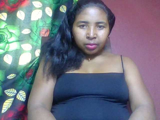 Josy-2, en vivo ahora en BongaCams