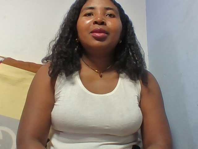 Josy-2 live cam on BongaCams