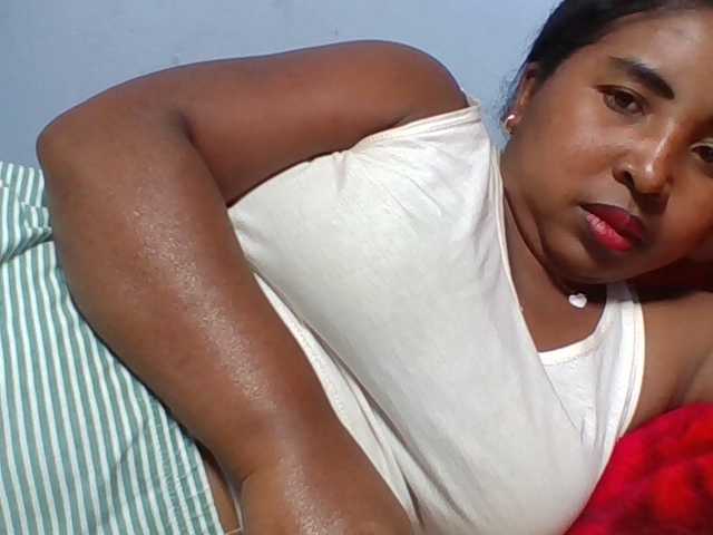 Josy-2 live cam on BongaCams
