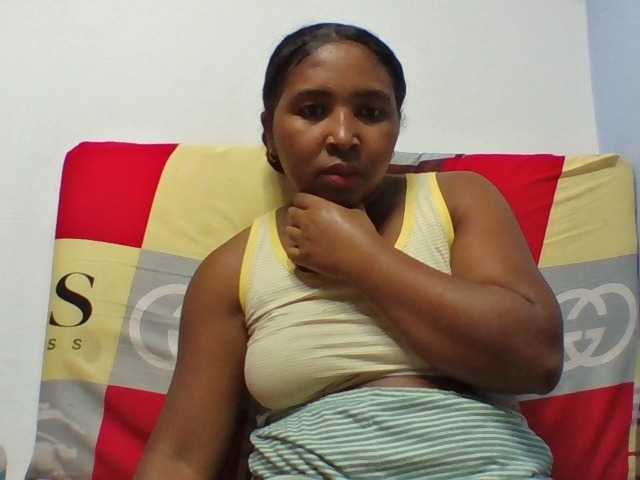 Josy-2 live cam on BongaCams