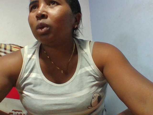 Josy-2 live cam on BongaCams