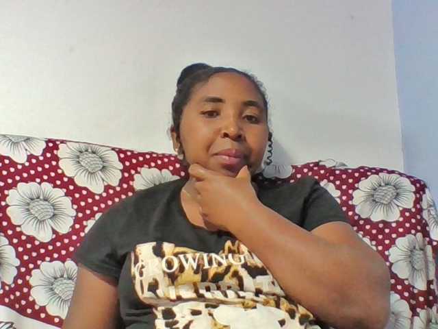 Josy-2 live cam on BongaCams