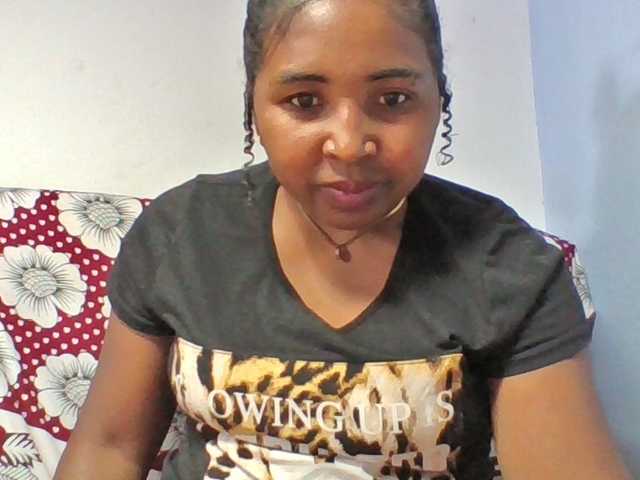 Josy-2 live cam on BongaCams