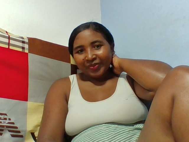 Josy-2 live cam on BongaCams