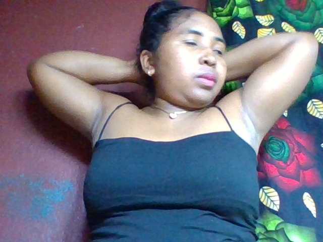 Josy-2, en vivo ahora en BongaCams