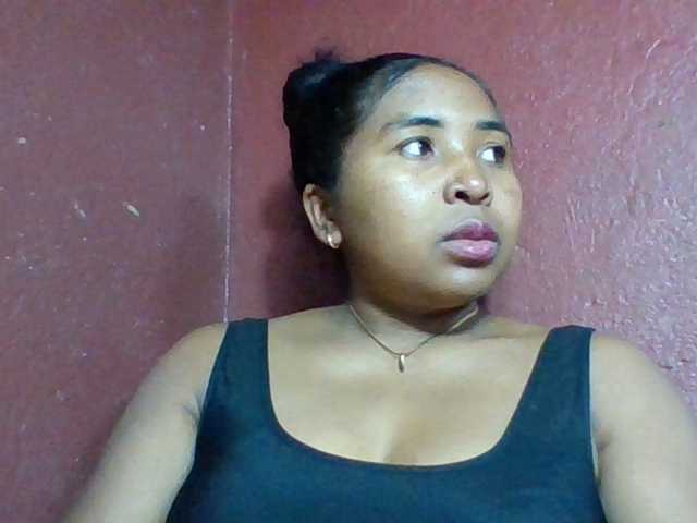 Josy-2 live cam on BongaCams