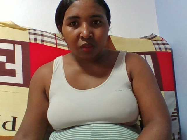 Josy-2 live cam on BongaCams